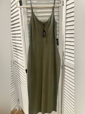 Express | Dresses | Express Green Floral Maxi Dress | Poshmark
